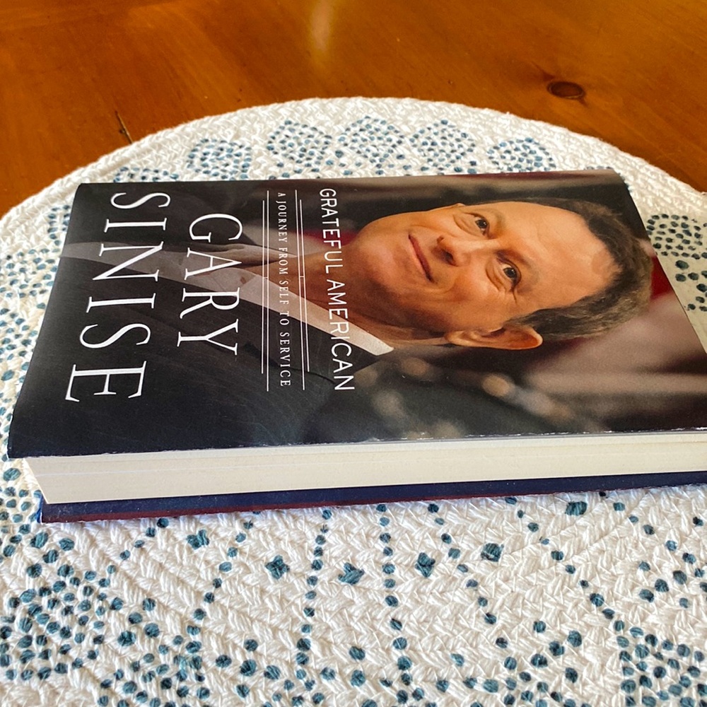 INSPIRATIONAL BOOK-Grateful American by Gary Sinise - Picture 3 of 3